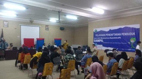 Dispendukcapil Kota Malang Adakan Pembuatan E-KTP Serentak bagi Siswa-Siswi SMA Tugu Kota Malang