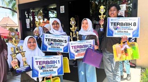 Membanggakan! Siswa SMAN 3 Malang Sabet Juara di Try Out SNBT 2025 Jawa Pos Radar Malang